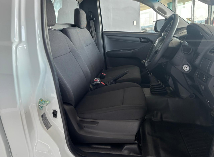 Isuzu D-Max Gen 6 250C Single Cab Fleetside