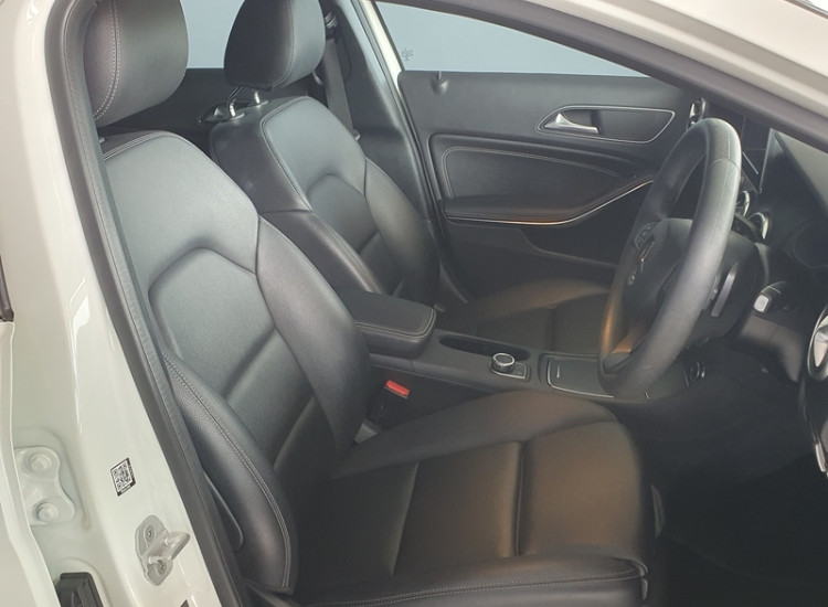 Mercedes-Benz A-Class A200d Style auto