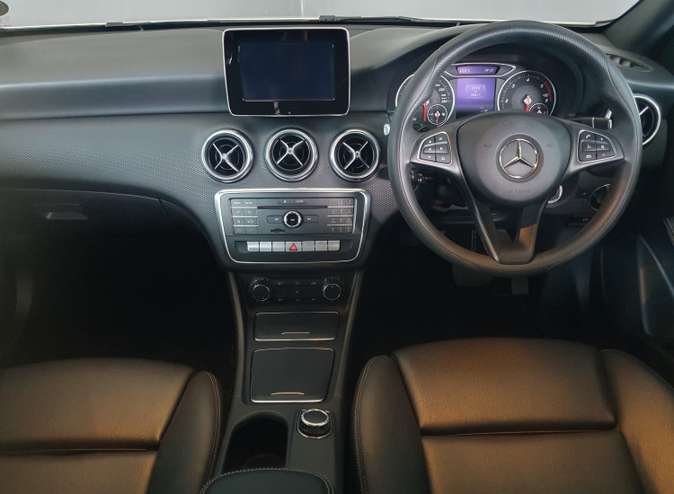 Mercedes-Benz A-Class A200d Style auto