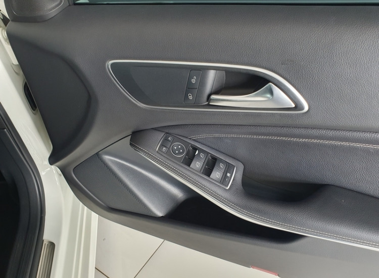 Mercedes-Benz A-Class A200d Style auto