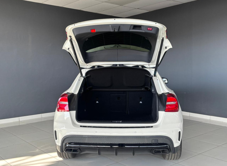 Mercedes-Benz GLA45 AMG 4Matic