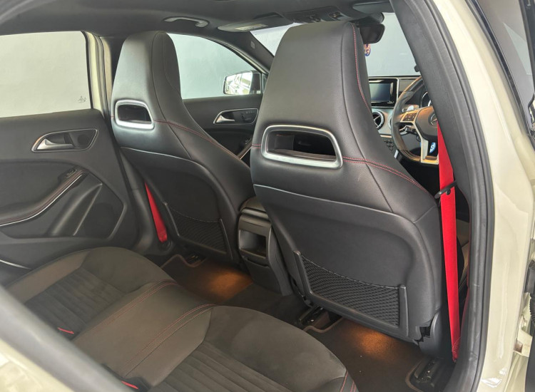 Mercedes-Benz GLA45 AMG 4Matic