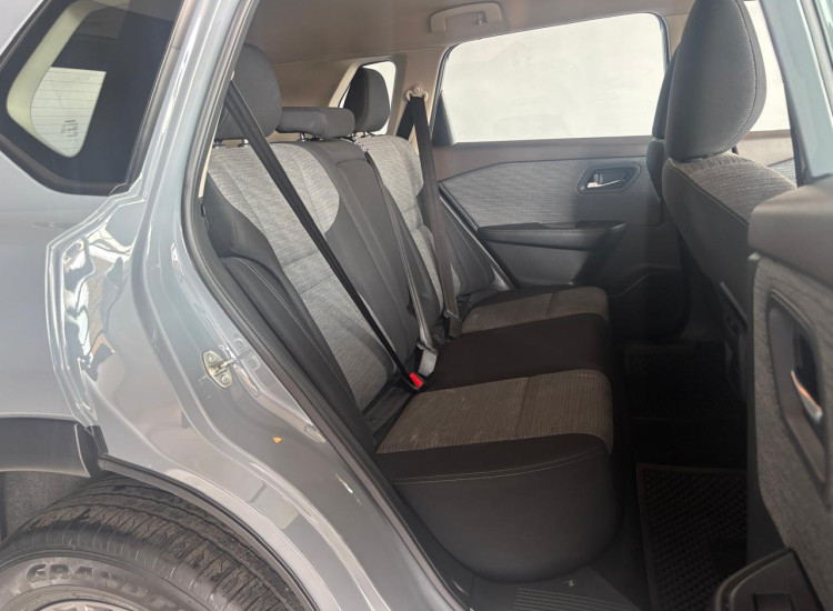 Nissan X-Trail 2.5 Visia