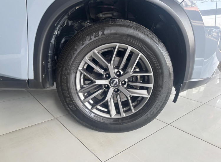 Nissan X-Trail 2.5 Visia