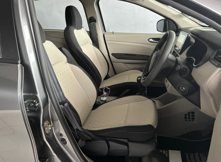 Renault Triber 1.0 Techno