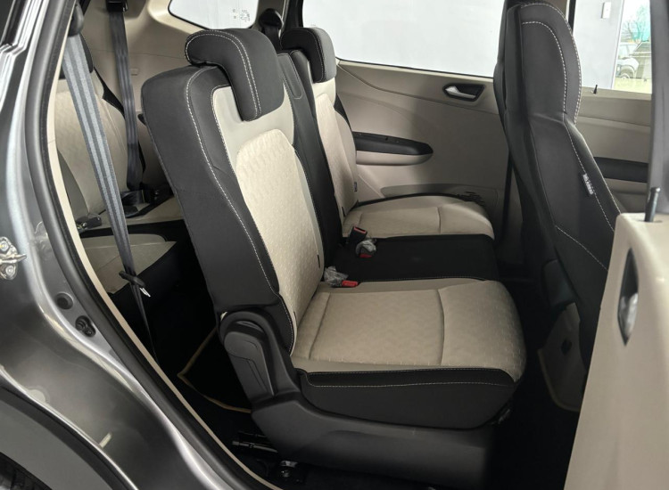 Renault Triber 1.0 Techno