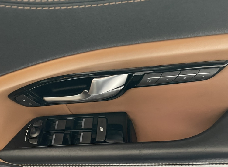 Land Rover Range Rover Evoque HSE Dynamic SD4