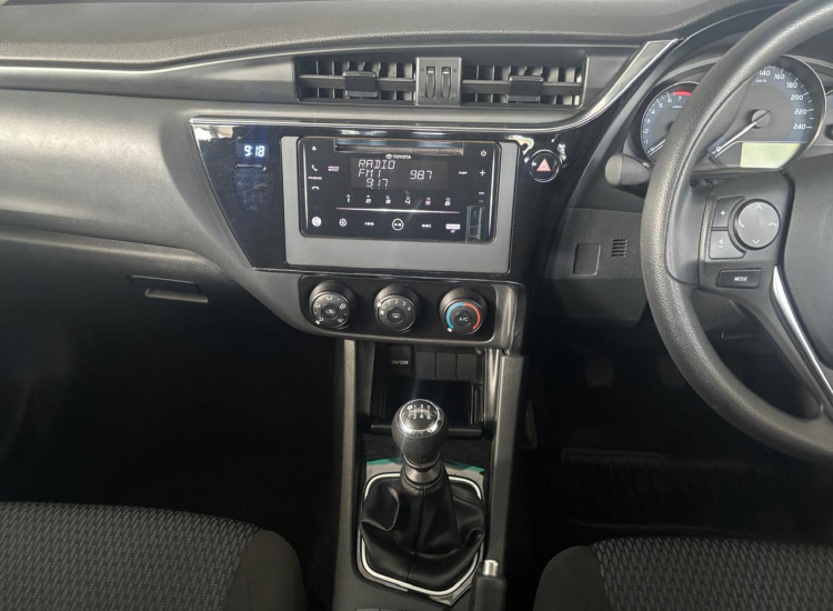 Toyota Corolla Quest 1.8 Plus