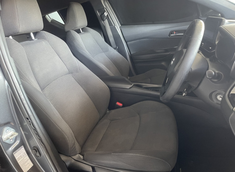 Toyota C-HR 1.2T Plus Auto