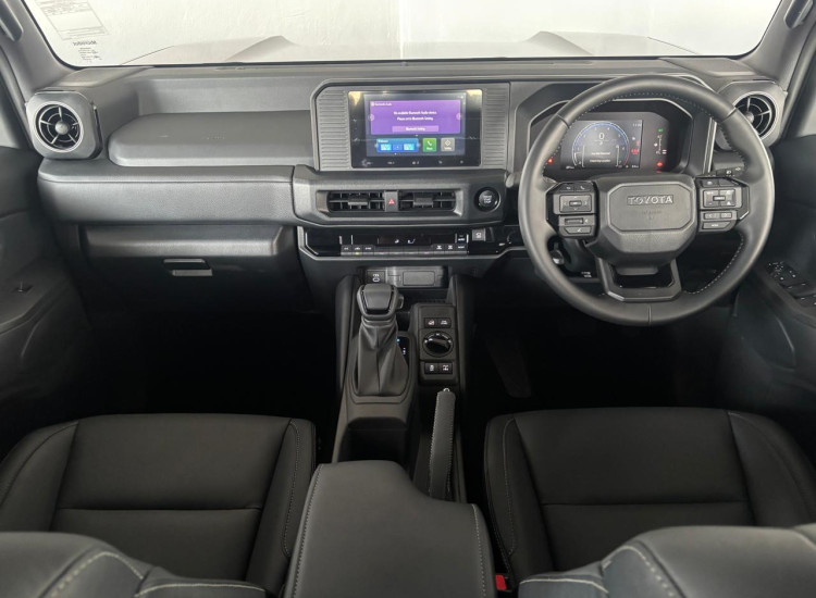 Toyota Land Cruiser FJ 2.7 4x4 VX