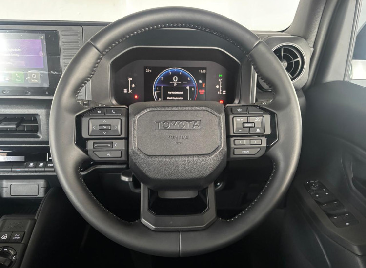 Toyota Land Cruiser FJ 2.7 4x4 VX