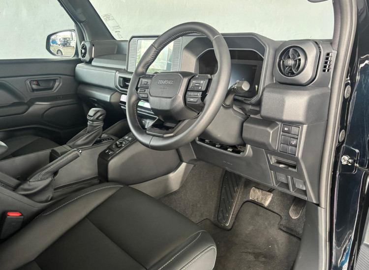 Toyota Land Cruiser FJ 2.7 4x4 VX
