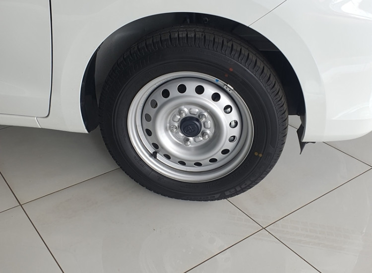 Toyota Rumion 1.5 S