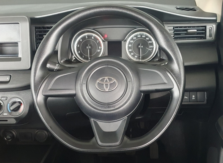  Toyota Rumion 1.5 S