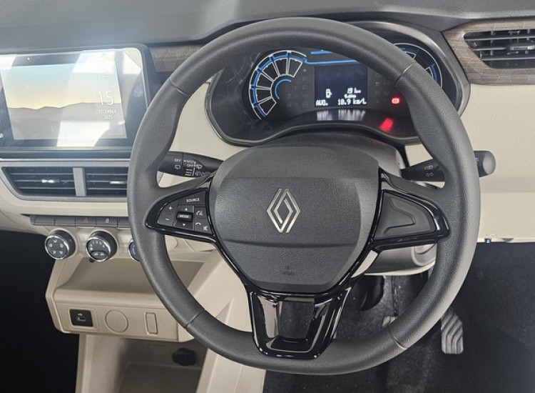 Renault Triber 1.0 Techno